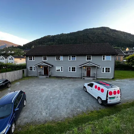 Privat Rom I Leilighet Konukevi Sogndal